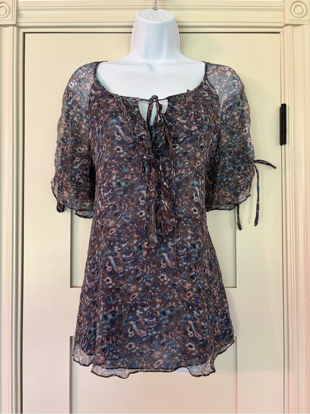 Sundance 100% silk floral sheer flowy babydoll tie top/sleeves Sz L